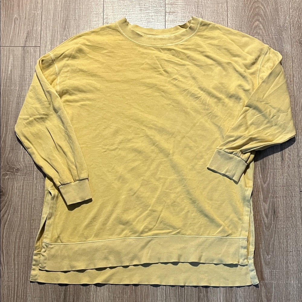 Women’s Old Navy Yellow Long Sleeve Oversized Crewneck Sweatshirt Size L